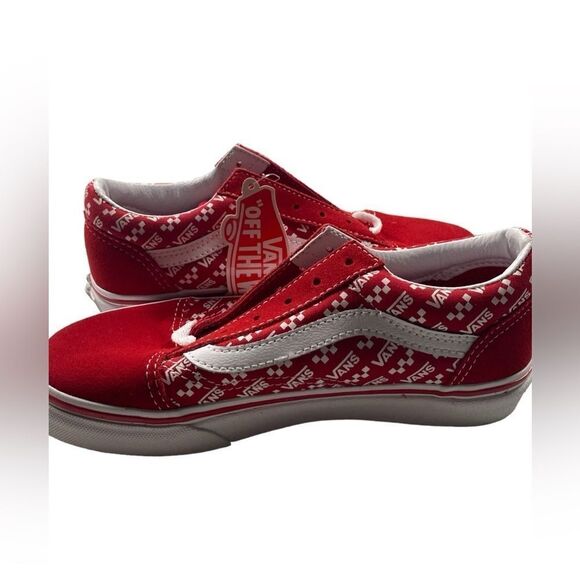 NIB VANS Unisex Red Logo Old Skool Sneakers Lace Up Tennis Shoes - Size 2.5 - Picture 2 of 10